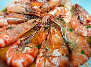 Hình của món Tôm sú sốt bơ tỏi.