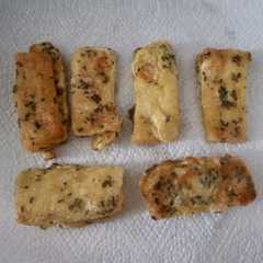 Cemilan mpasi-finger food : roti telor রেসিপির প্রধান ছবি