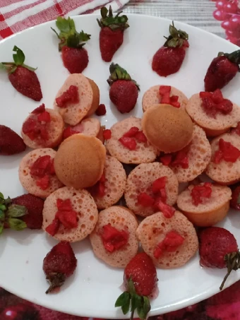 Cara Simple Menyiapkan Resep  Kue Cubit Red Velvet Strawberry 🍓🍓🍓🍓 yang Bisa Manjain Lidah, Lezat