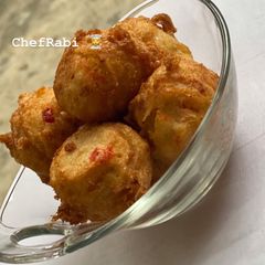 A picture of Potato balls.