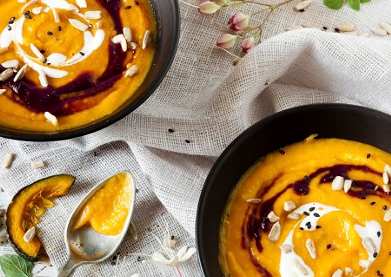 Crema de calabaza al curry con gambas