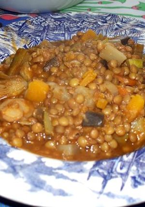 Una foto de Lentejas con verduras