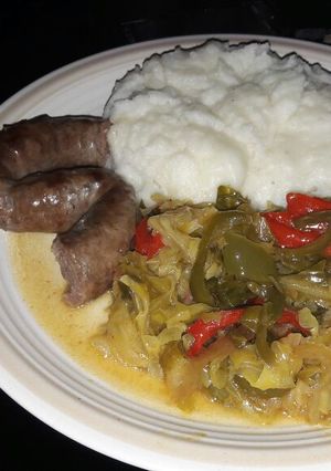 A picture of Spice cabbage with peppers.