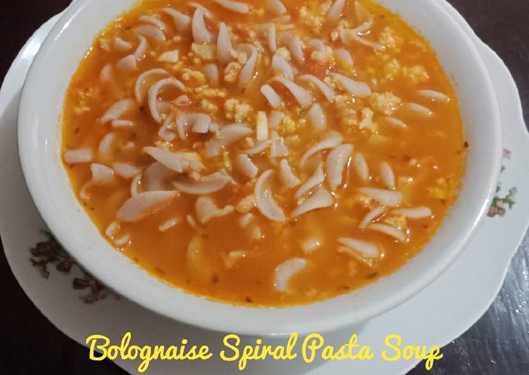 Bolognaise Spiral Pasta Soup