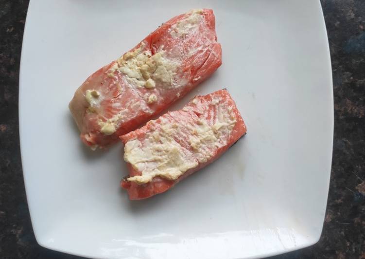 How to Cook Simple Baked Salmon Topped with Cream Cheese