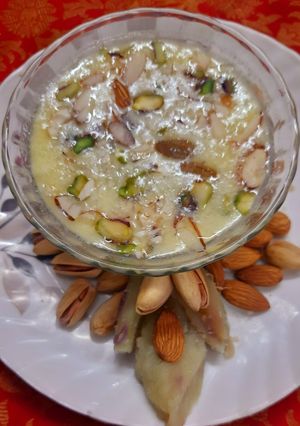 रताळ्याची खीर (Ratalyachi Kheer Recipe In Marathi) रेसिपी चे मुख्य फोटो 
