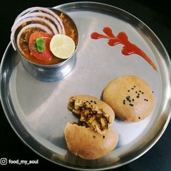 A picture of Bhaji stuffed Buns eggless and without yeast.