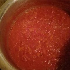 A picture of Semi pureed tomatoes.