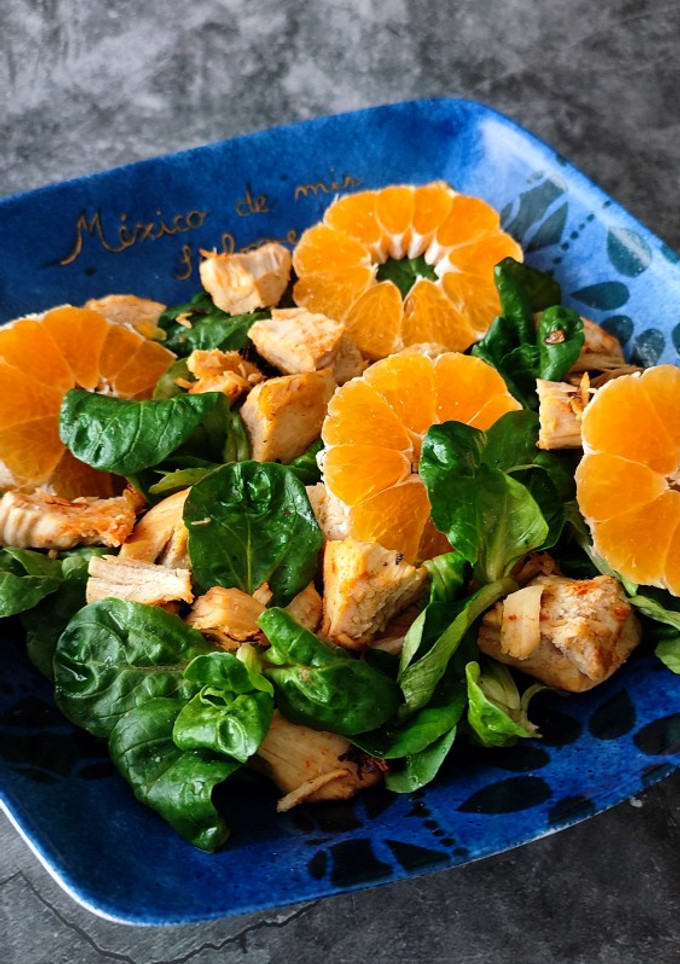 Una foto de 💥 ENSALADA DE POLLO A LA MANDARINA 💥