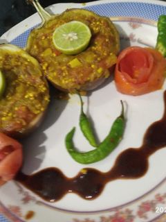 खट्टा बैंगन का भरता (Khatta baingan ka bharta recipe in hindi) रेसिपी मुख्य फोटो