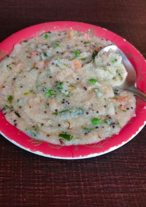 ઉપમા (Upma Recipe In Gujarati) રેસીપી મુખ્ય ફોટો