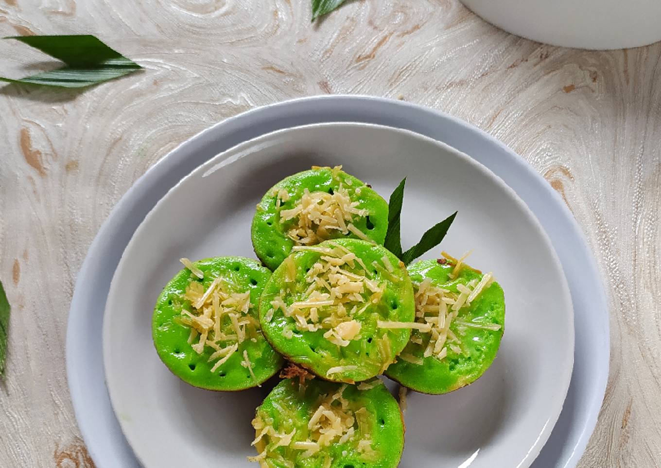 Kue Cubit (tape singkong)