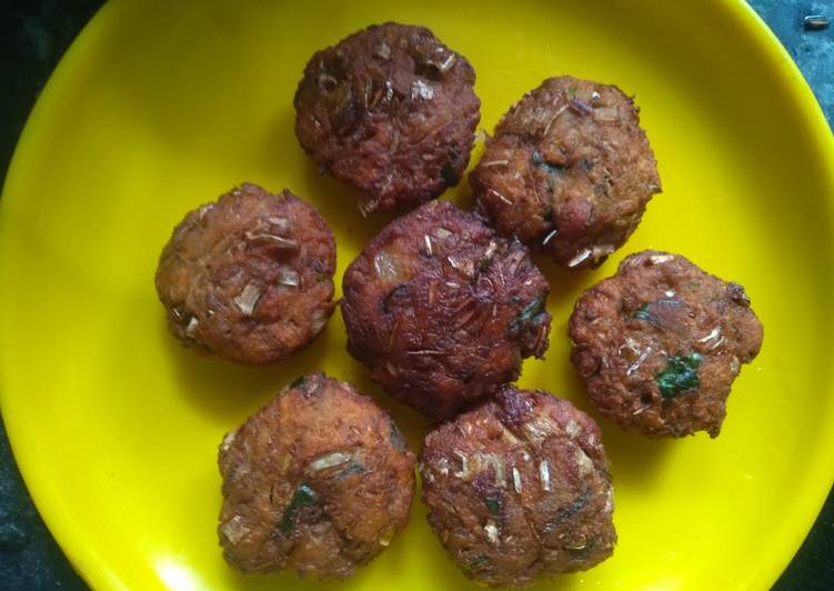 Steps to Make Homemade Vaazhai poo vadai (Vaalai poo/ Plantain flower)