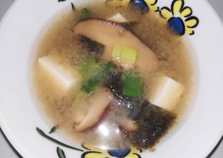 Cara Gampang Menyiapkan Miso Soup, Bisa Manjain Lidah
