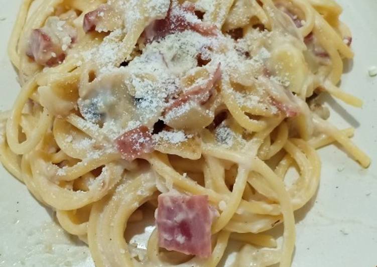 makanan 🍝 Spaghetti Carbonara Jadi, Menggugah Selera