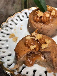 Una foto de Volcán de banana relleno con dulce de leche