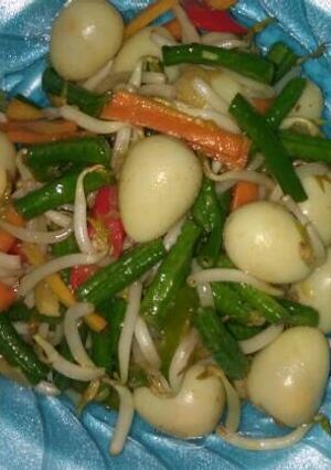 Foto resep Tumis telur puyuh mix sayuran