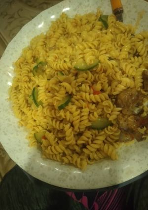A picture of Jollof macaroni.