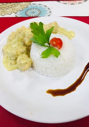 Una foto de Pollo al curry a mi estilo