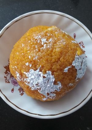 મોતિચુર લાડુ (Motichoor Ladoo Recipe In Gujarati) રેસીપી મુખ્ય ફોટો