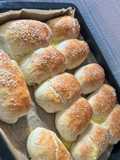 Panecillos rellenos con queso feta y huevo