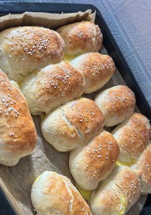Una foto de Panecillos rellenos con queso feta y huevo