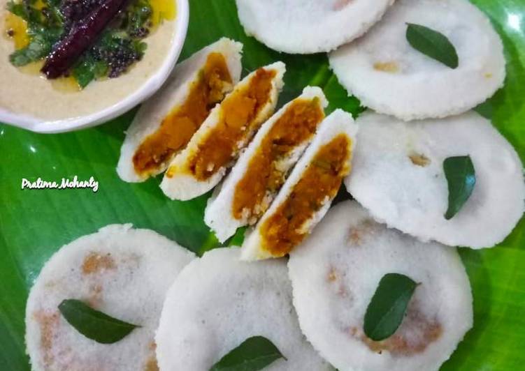 Simple Way to Prepare Any-night-of-the-week Potato Stuffed Idli