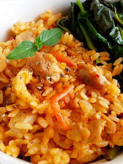 泡菜雞丁炒飯 的食譜成品照片