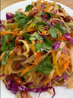 A picture of Tofu Sheet Salad – Northeastern Chinese-Style (中国东北大凉菜).