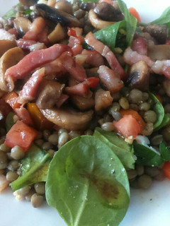 Una foto de Ensalada tibia de lentejas