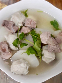 輕鬆做簡單吃-豬軟骨蘿蔔丸湯 的食譜成品照片