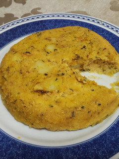 Una foto de 🇪🇸Tortilla "española" de garbanzo vegana sin harina 🍳