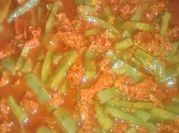 Una foto de longaniza con nopales