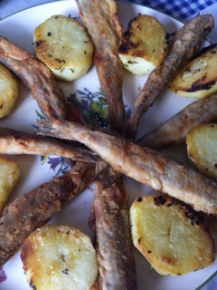 Una foto de Bacaladas con patata a la plancha