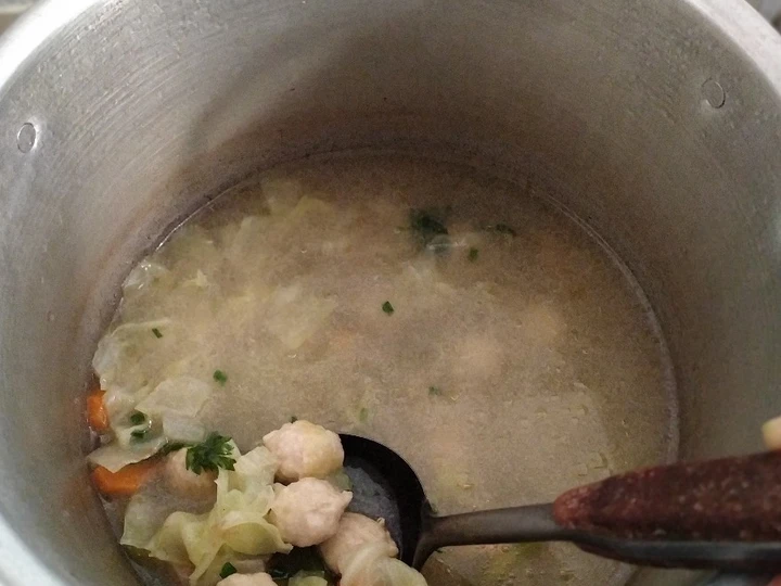 Langkah Gampang Membikin Resep Sayur sop pentol yang  Bikin Ketagihan Anti Ribet, Lezat Sekali