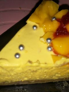 मँगो मुस केक (mango mousse cake recipe in marathi) रेसिपी चे मुख्य फोटो 