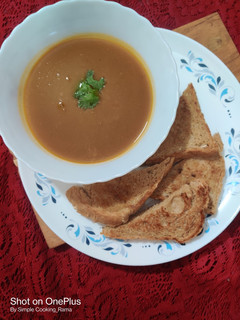 A picture of Tomato Spinach Soup.