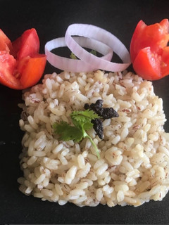બ્રાઉન રાઈસ(brown rice recipe in Gujarati) રેસીપી મુખ્ય ફોટો