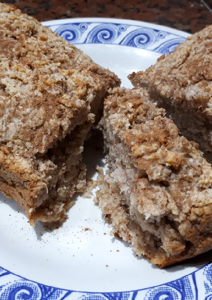 Una foto de Budín de coco y manzana sin harina y sin azúcar!