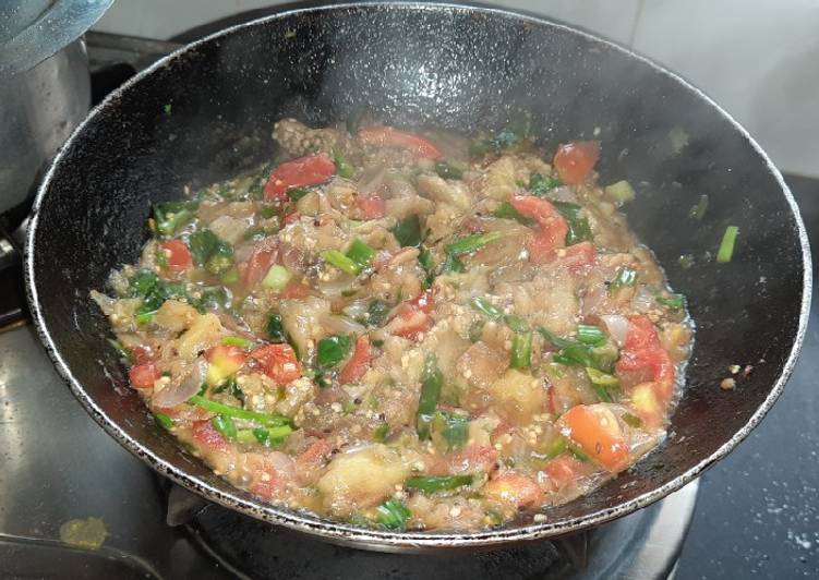 Simple Way to Prepare Any-night-of-the-week Khandeshi style spicy wangyachey eggplant bharit