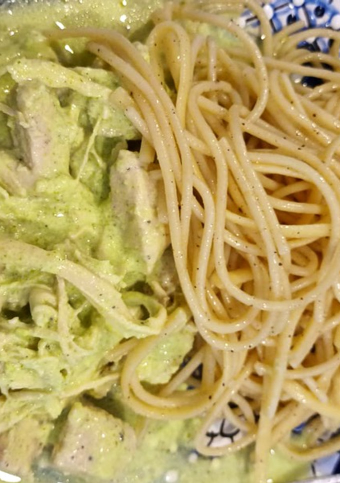 Una foto de Pollo al cilantro con crema