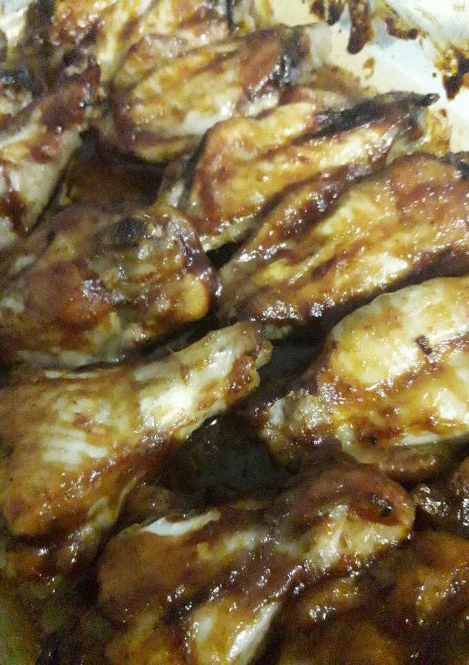 Una foto de Alitas con salsa barbacoa