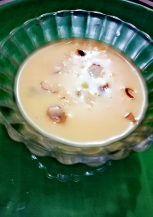 A picture of Custered with dry fruits.