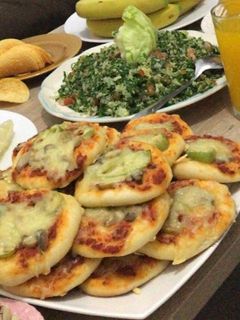 صورة لوصفة عجينة ميني بيتزا