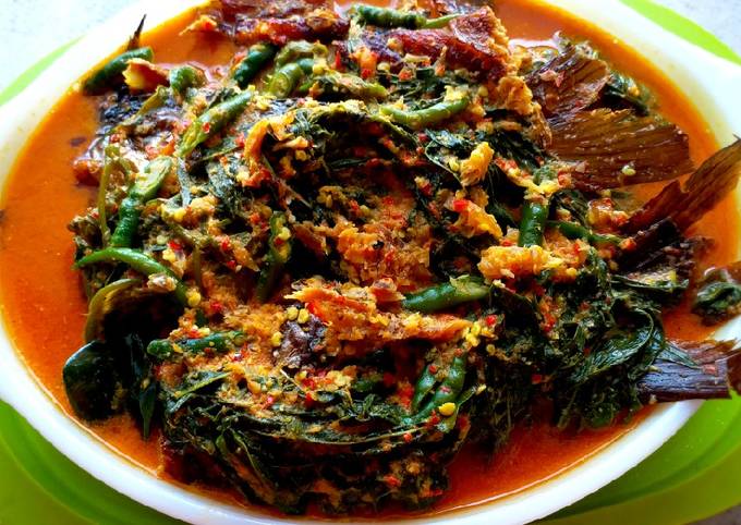 Cara Gampang Menyiapkan Gulai Daun Singkong Ikan Patin Salai yang Bisa Manjain Lidah