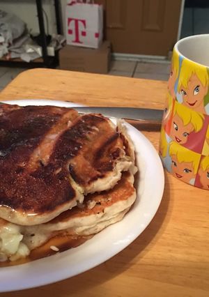 A picture of Apple pie pancakes.