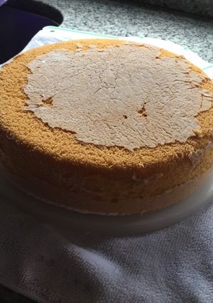 Una foto de Torta económica de limón
