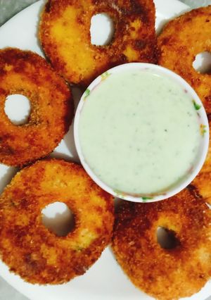 A picture of Potato chicken doughnuts.