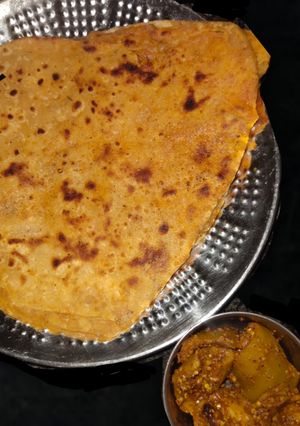 A picture of Namak Mirch ka Paratha.