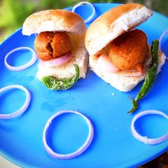 A picture of Vada pav.
